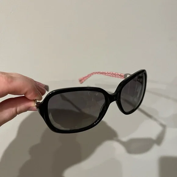 Coach Beatrice HC8019 Black Sunglasses with Signature Hard Case - Picture 10 of 14